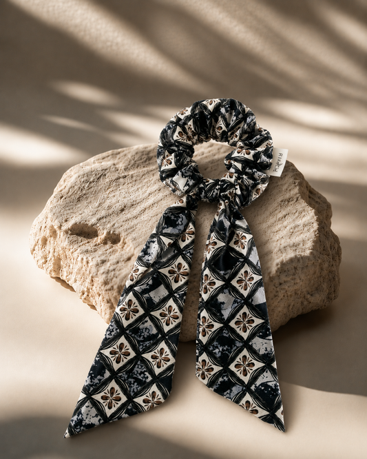 CLOVER SCARF SCRUNCHIE